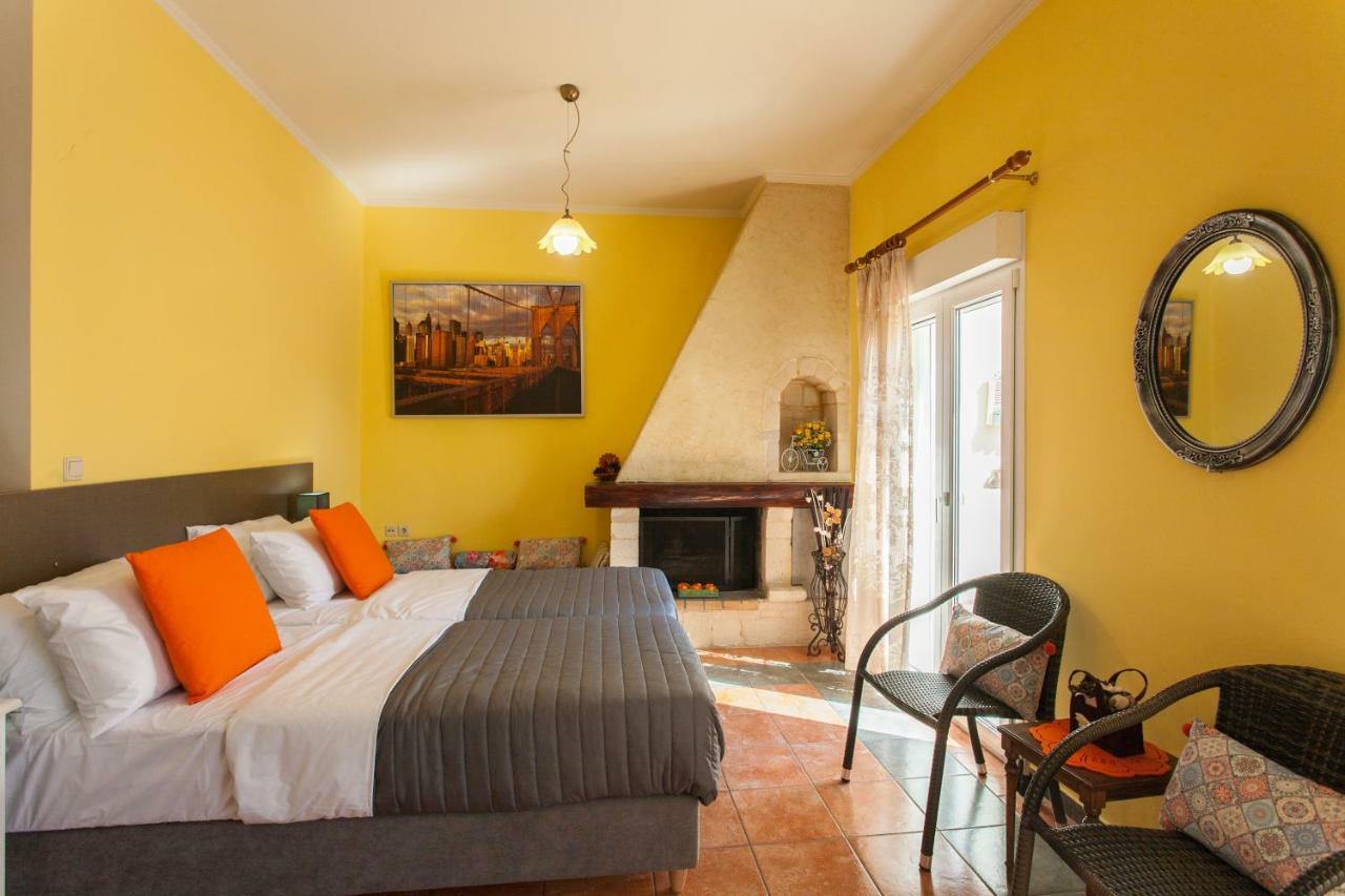 Evelia Apartment Galatas  ภายนอก รูปภาพ